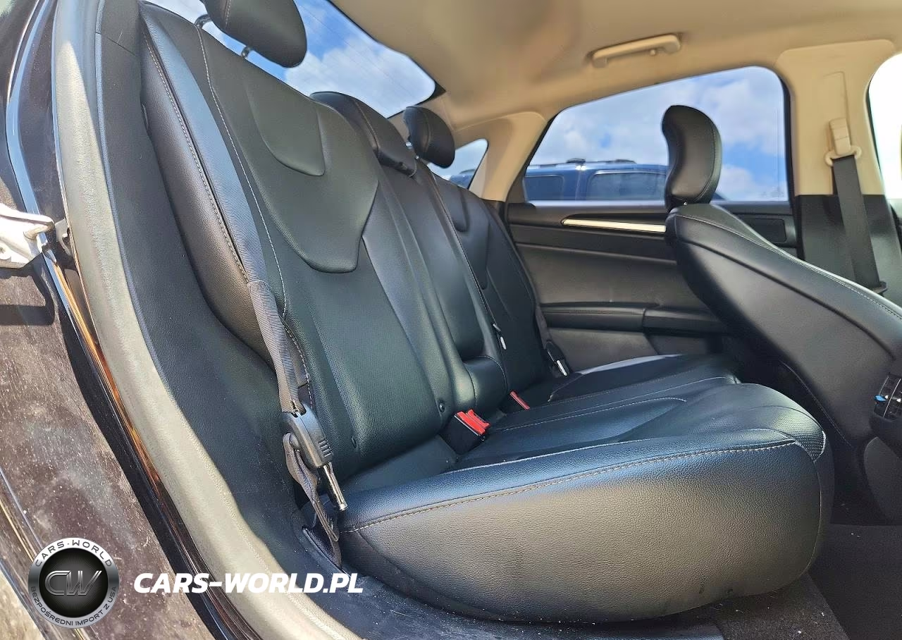 2019 Ford Fusion Titanium VIN:3FA6P0D97KR182755 - 10