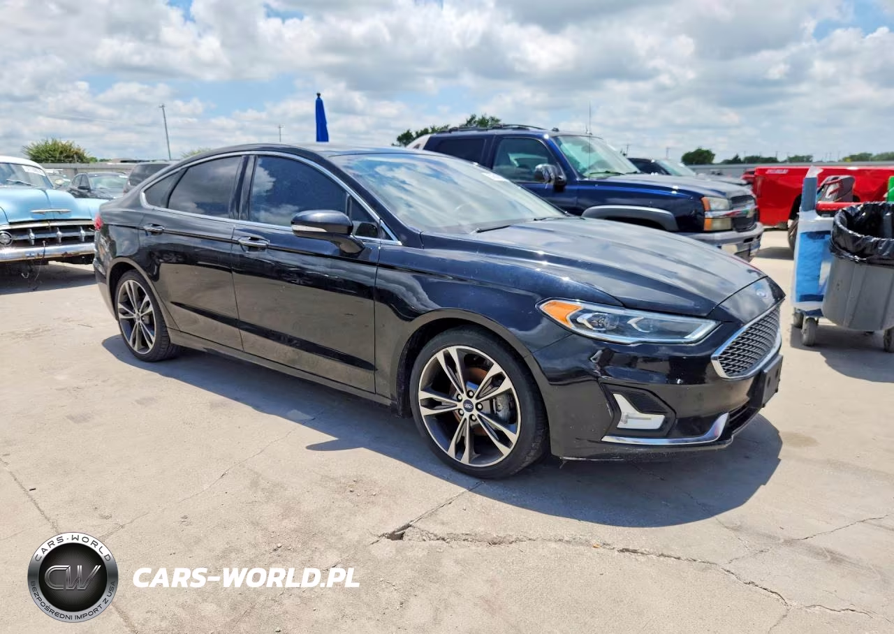 2019 Ford Fusion Titanium VIN:3FA6P0D97KR182755 - 4