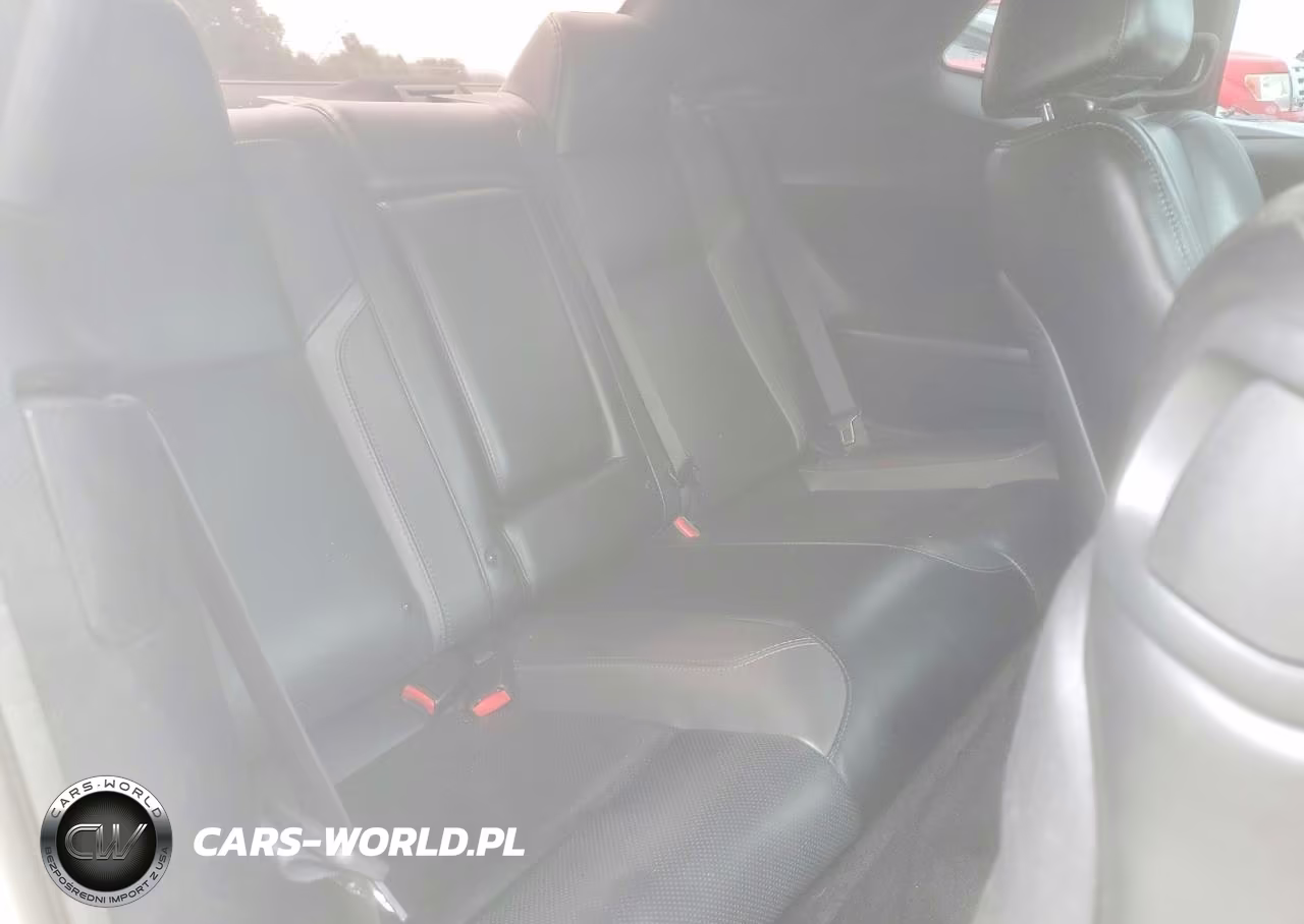 2018 Dodge Challenger Sxt VIN:2C3CDZAG9JH199357 - 10