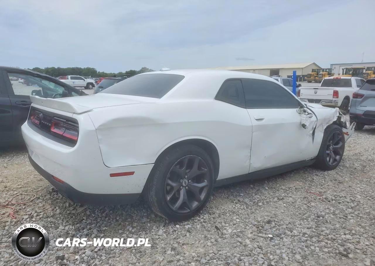 2018 Dodge Challenger Sxt VIN:2C3CDZAG9JH199357 - 3