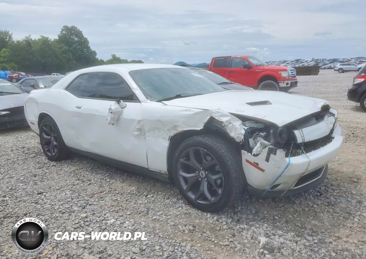 2018 Dodge Challenger Sxt VIN:2C3CDZAG9JH199357 - 4