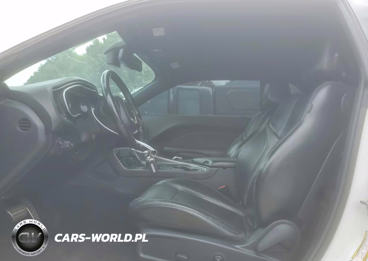 2018 Dodge Challenger Sxt VIN:2C3CDZAG9JH199357 - 7