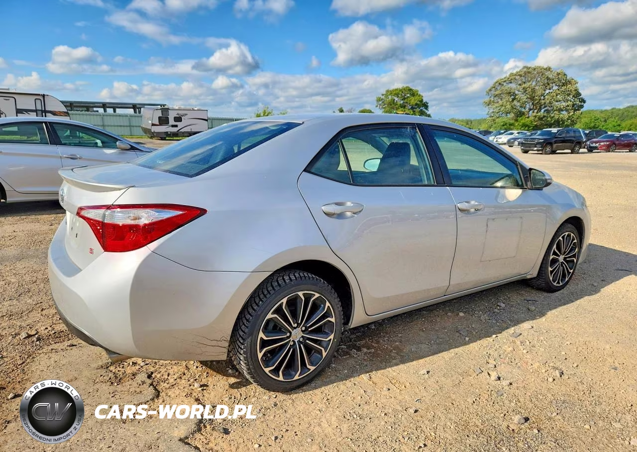 2016 Toyota Corolla S Plus VIN:2T1BURHE3GC494761 - 3