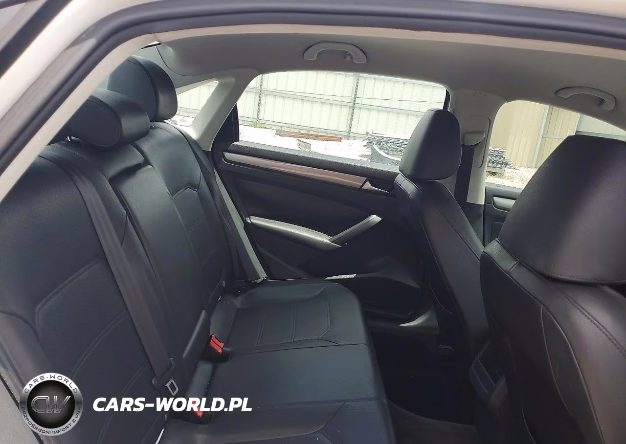 2015 Volkswagen Passat S VIN:1VWAT7A31FC106183 - 10