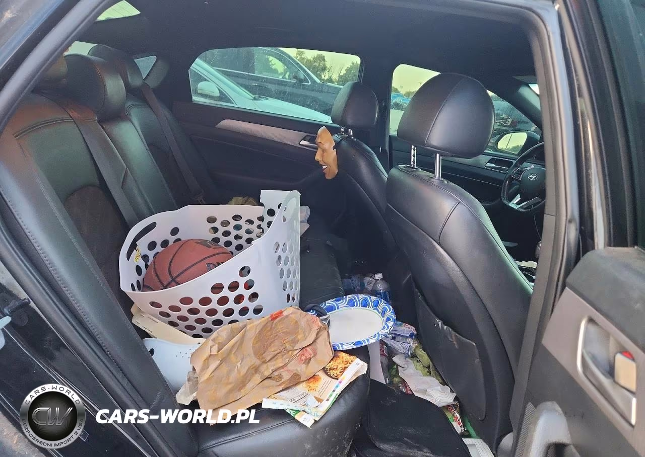 2018 Hyundai Sonata Sport VIN:5NPE34AF8JH692262 - 10