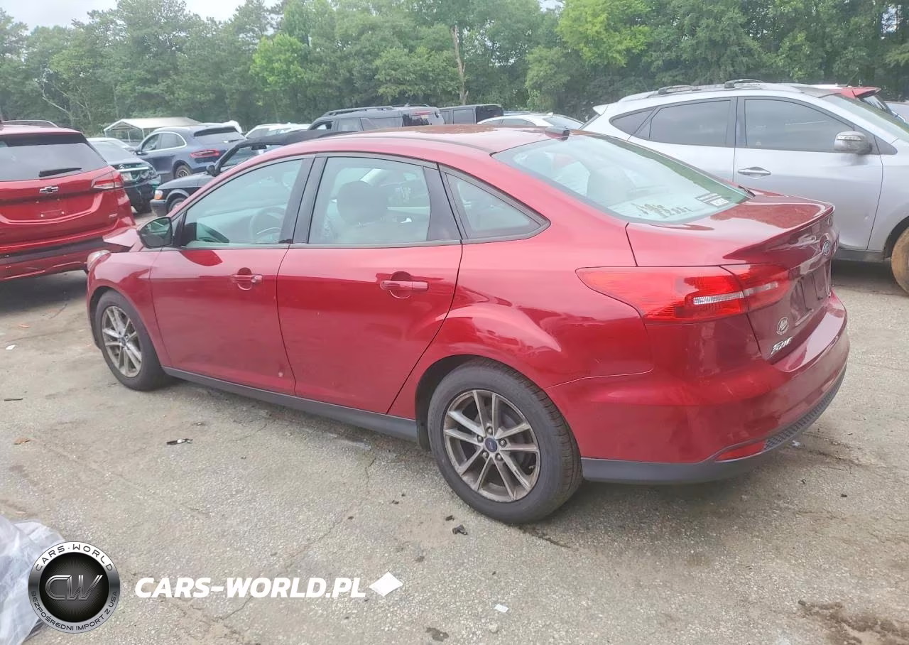2017 Ford Focus Se VIN:1FADP3F29HL221135 - 2