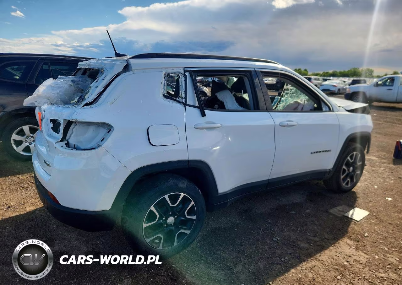 2022 Jeep Compass Latitude VIN:3C4NJDBB8NT116369 - 3