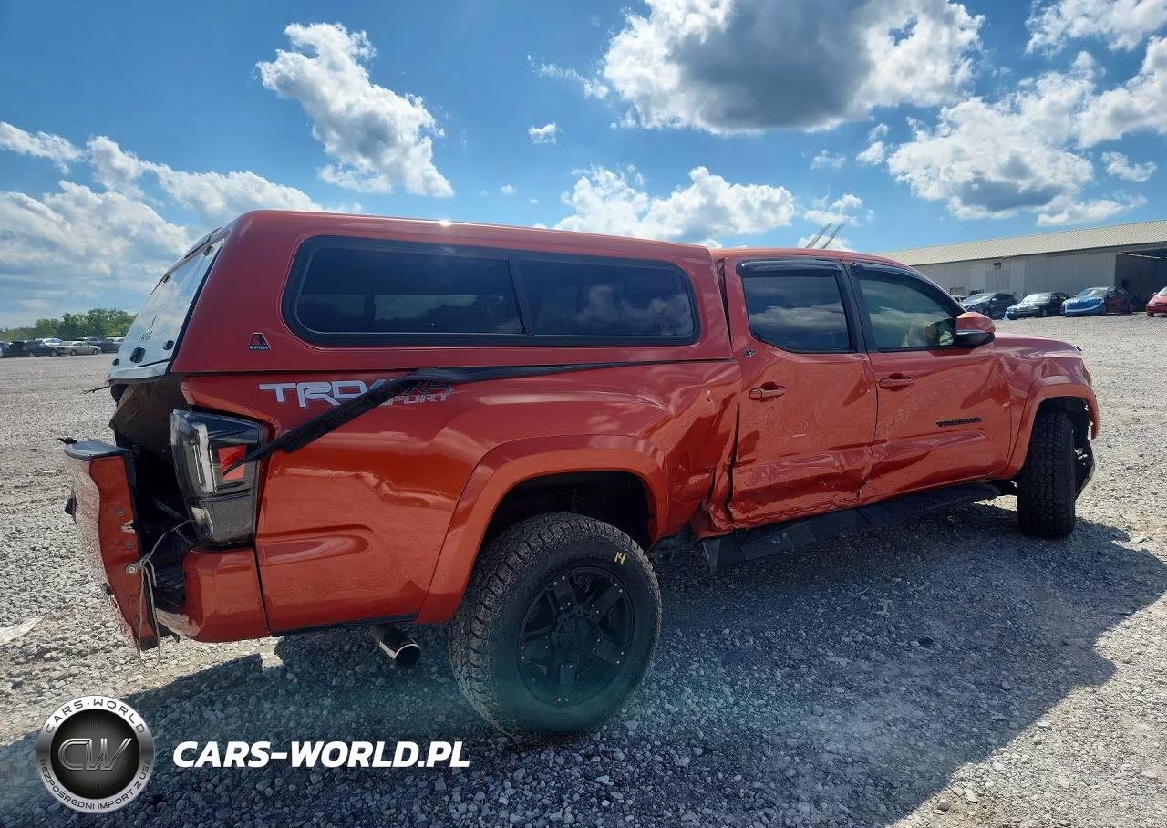 2017 Toyota Tacoma Trd Sport VIN:5TFDZ5BN1HX019589 - 3
