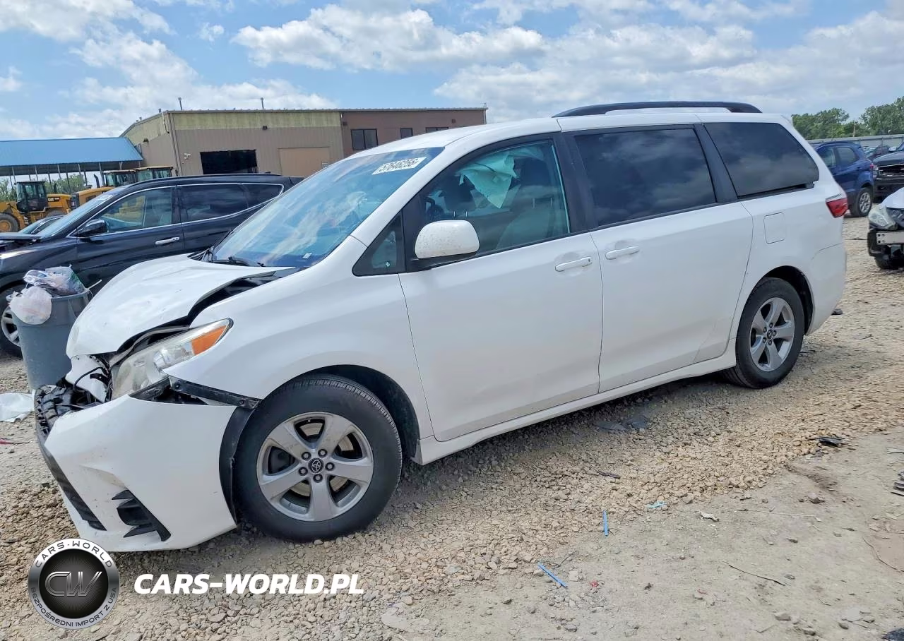 2019 Toyota Sienna Le