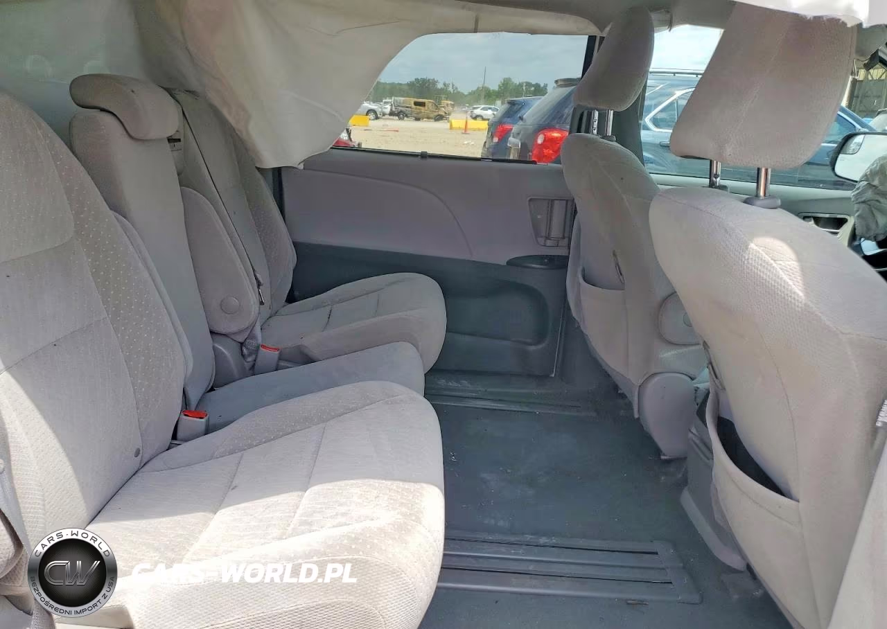 2019 Toyota Sienna Le VIN:5TDKZ3DC7KS986504 - 11