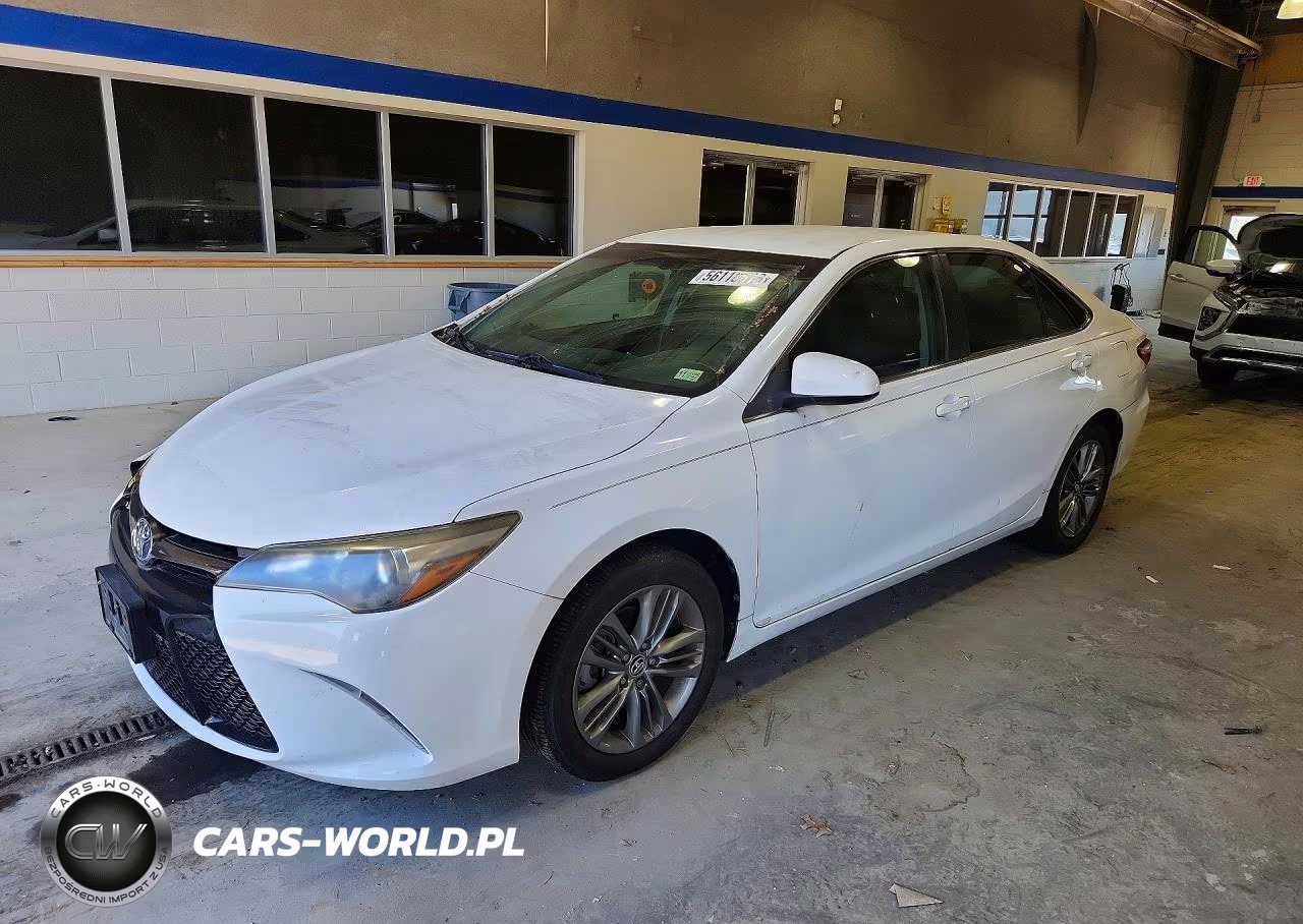 2015 Toyota Camry Se – zdjęcie 1 z 13