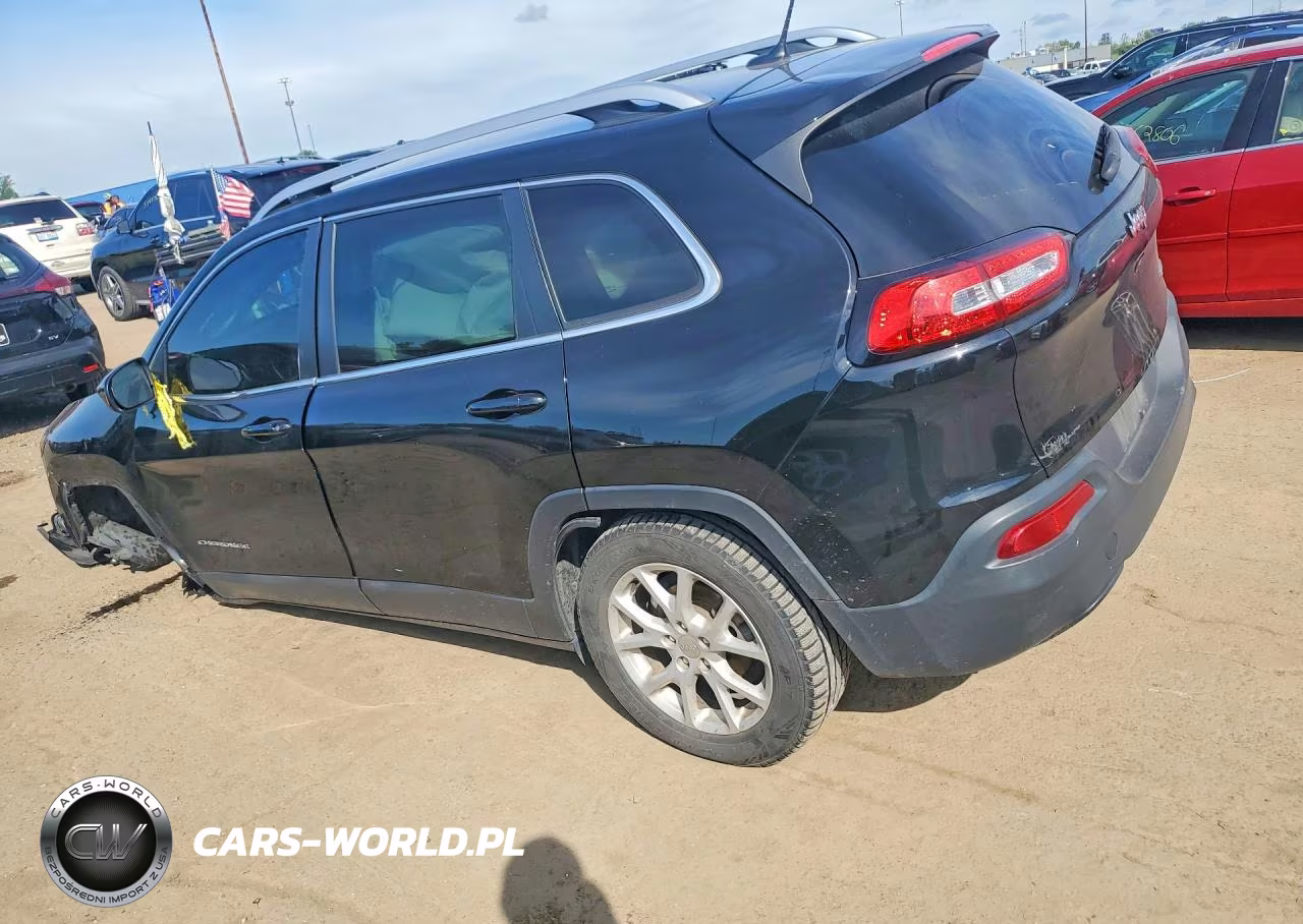 2017 Jeep Cherokee Latitude VIN:1C4PJLCB4HW573325 - 2