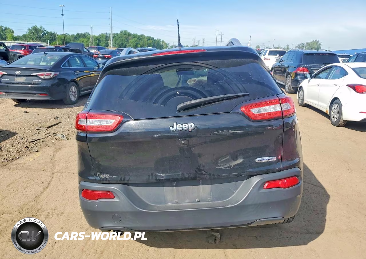 2017 Jeep Cherokee Latitude VIN:1C4PJLCB4HW573325 - 6
