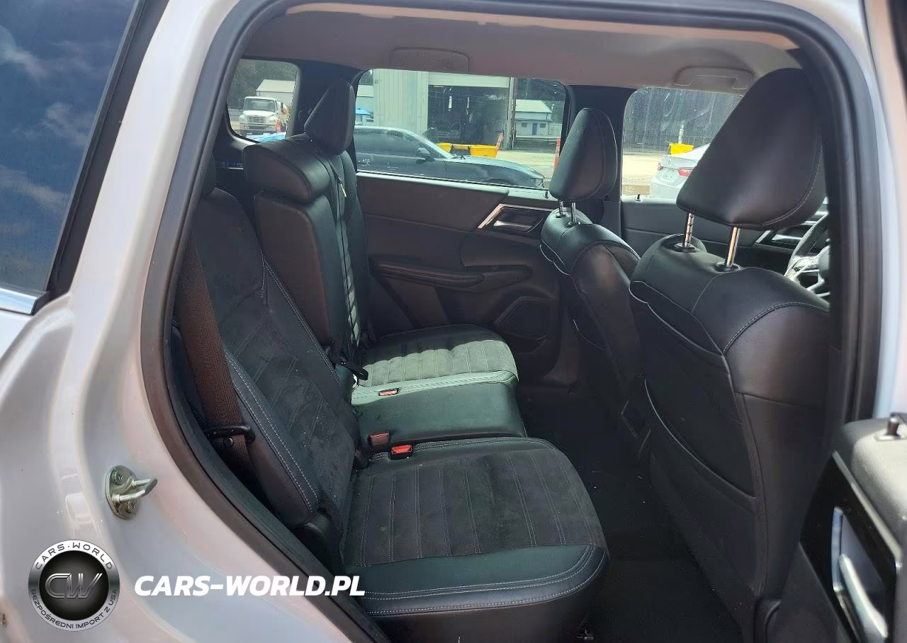 2023 Mitsubishi Outlander Se VIN:JA4J3UA84PZ044302 - 10