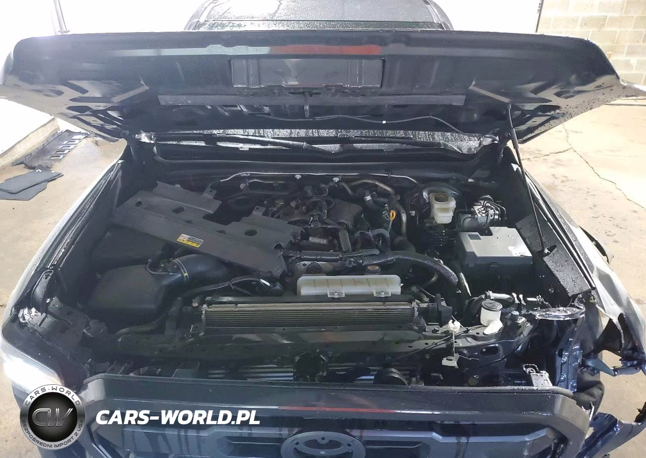 2025 Toyota Tacoma Trd Off-Road VIN:3TMLB5JN1SM147085 - 11
