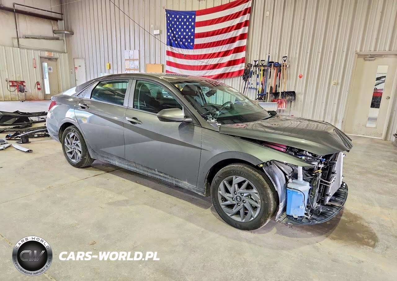 2026 Hyundai Elantra Hybrid Blue VIN:KMHLM4DJ8TU197651 - 4
