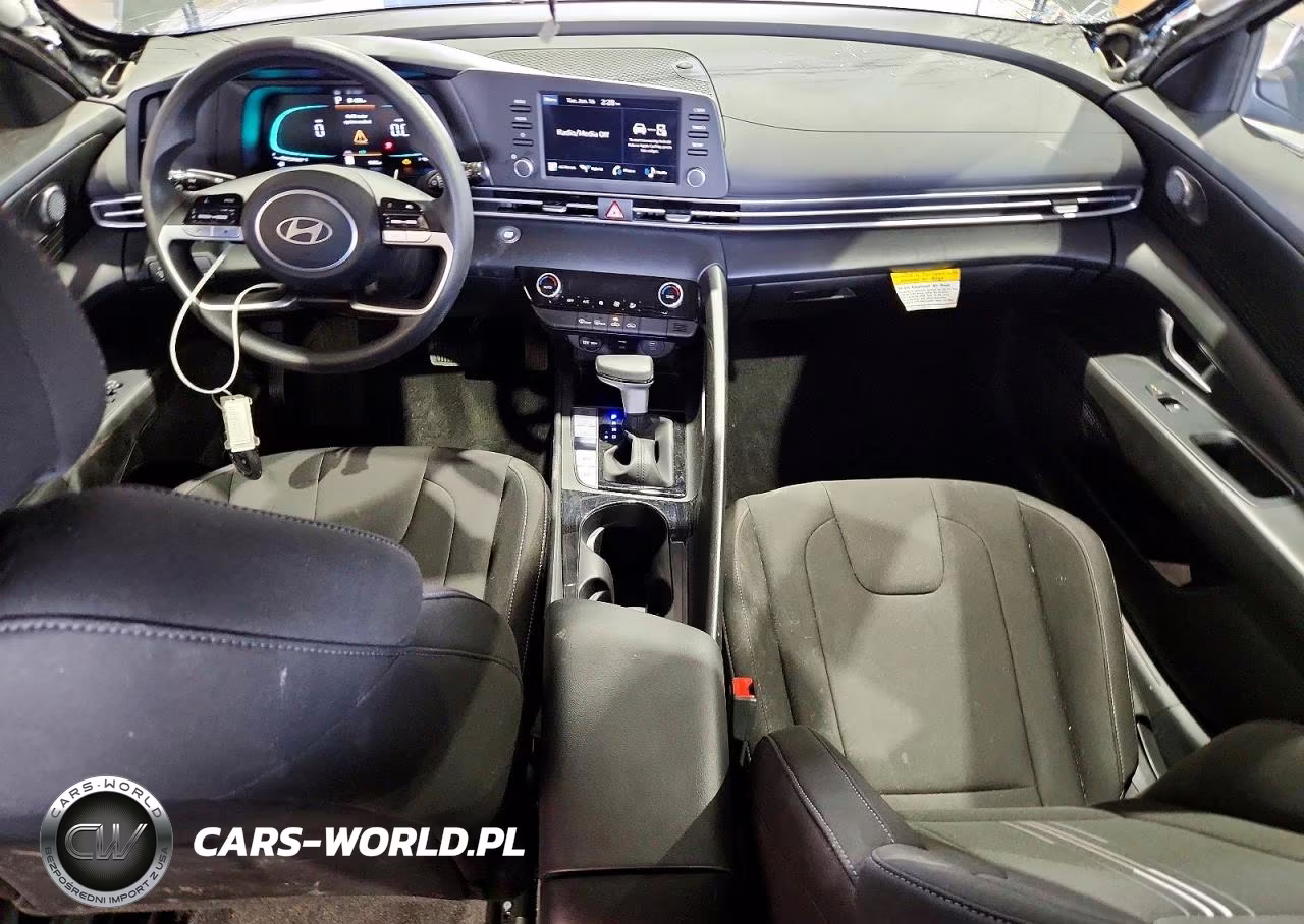 2026 Hyundai Elantra Hybrid Blue VIN:KMHLM4DJ8TU197651 - 8