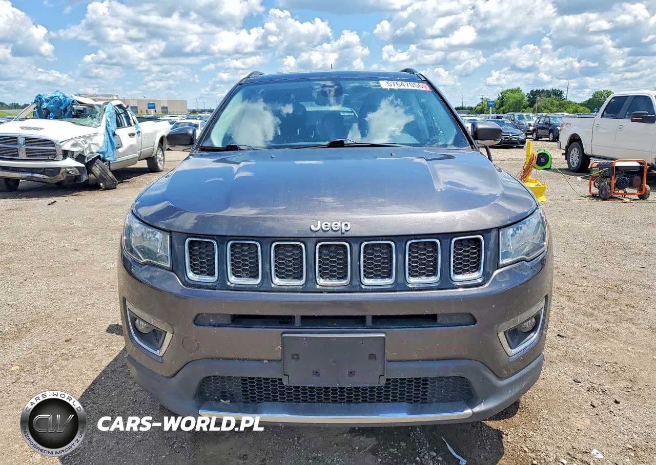 2018 Jeep Compass Limited VIN:3C4NJDCB3JT282646 - 5