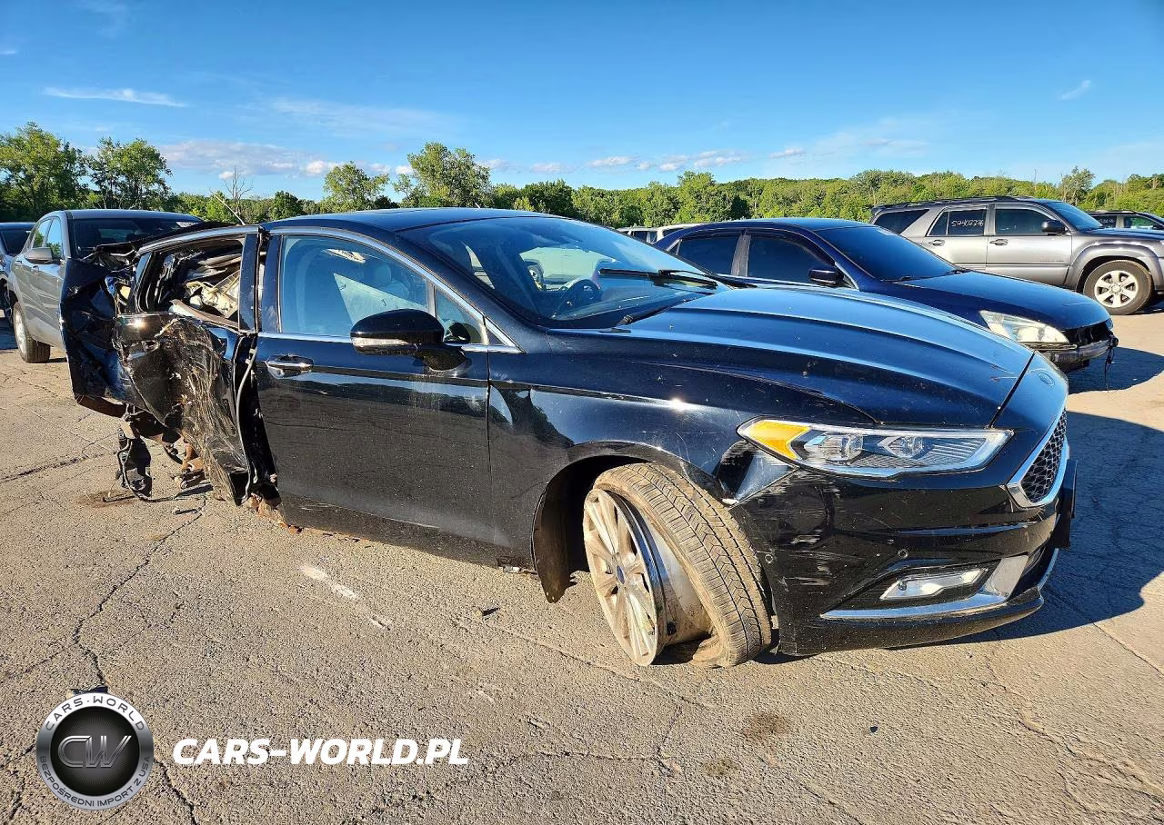 2017 Ford Fusion Titanium VIN:3FA6P0D95HR218516 - 4
