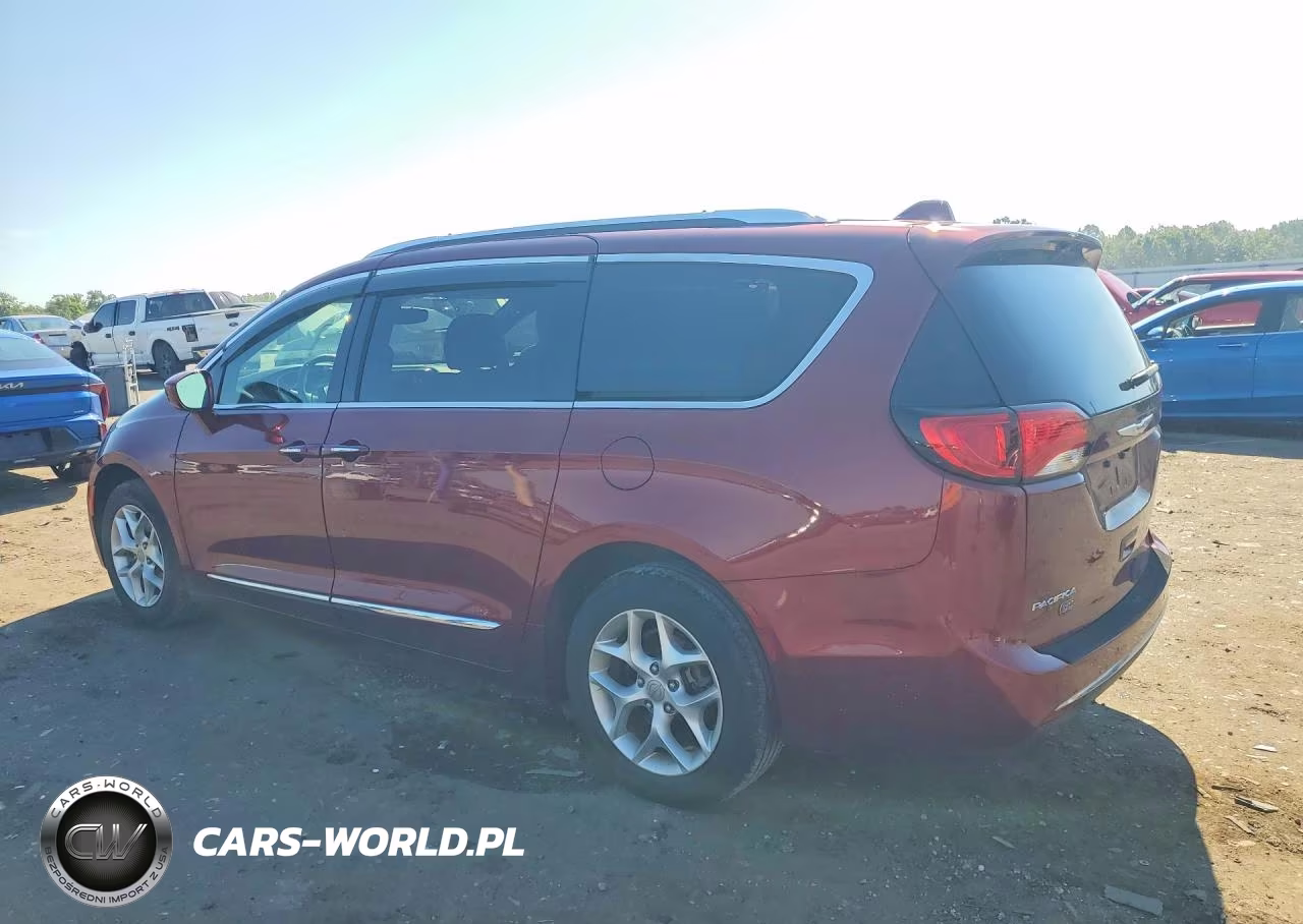 2020 Chrysler Pacifica Touring L VIN:2C4RC1BG2LR106118 - 2