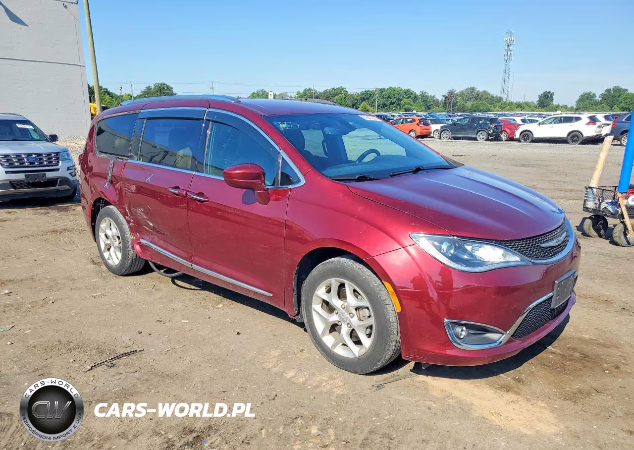 2020 Chrysler Pacifica Touring L VIN:2C4RC1BG2LR106118 - 4