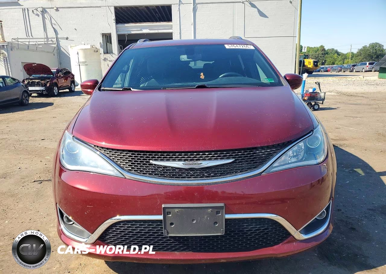 2020 Chrysler Pacifica Touring L VIN:2C4RC1BG2LR106118 - 5