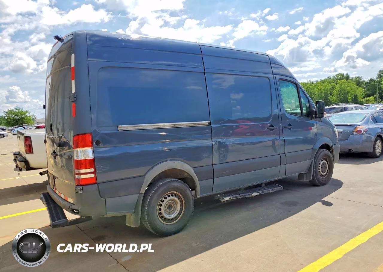 2018 Mercedes-Benz Sprinter 2500 VIN:WD3PE7CD2JP623436 - 3