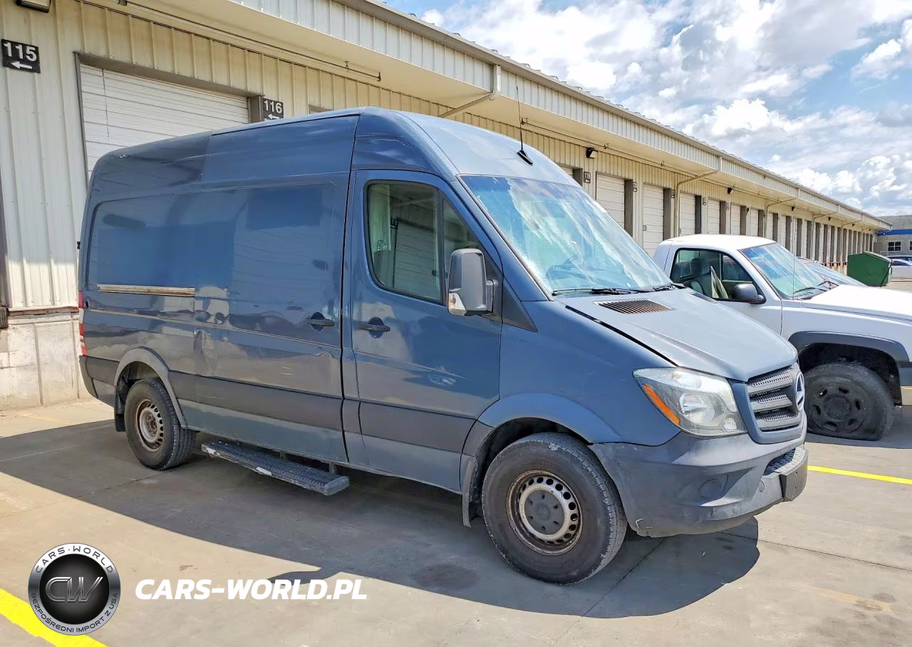 2018 Mercedes-Benz Sprinter 2500 VIN:WD3PE7CD2JP623436 - 4