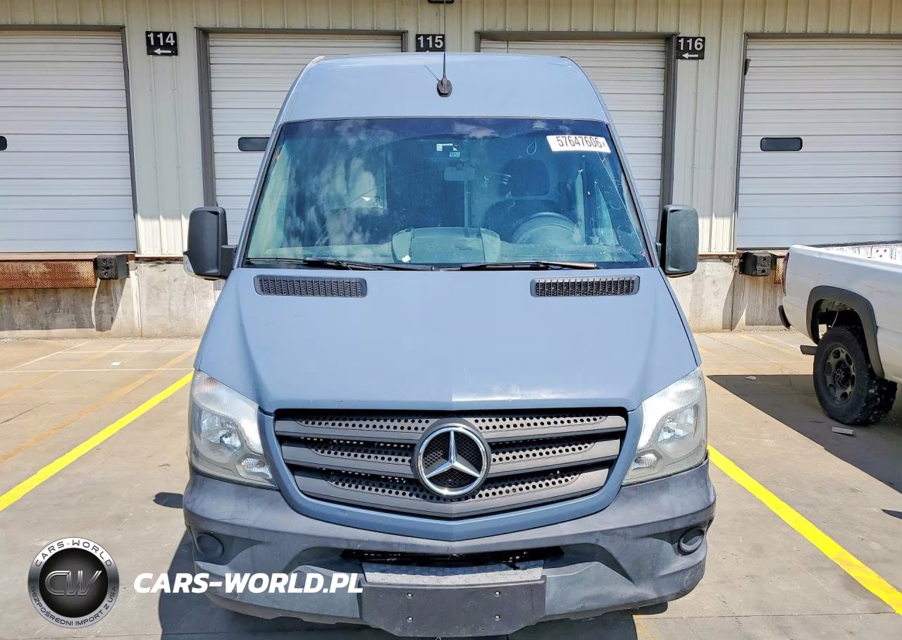 2018 Mercedes-Benz Sprinter 2500 VIN:WD3PE7CD2JP623436 - 5