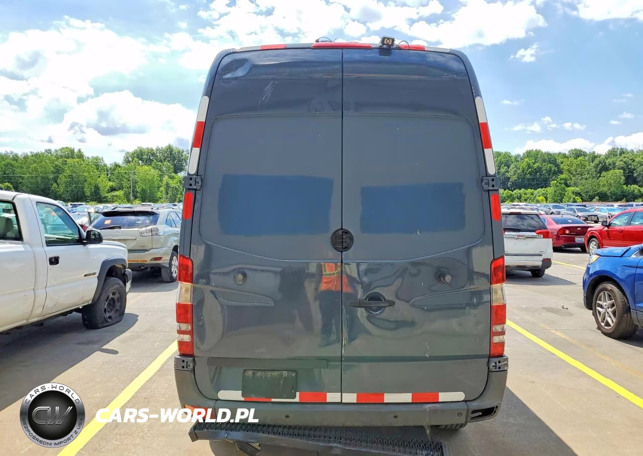 2018 Mercedes-Benz Sprinter 2500 VIN:WD3PE7CD2JP623436 - 6