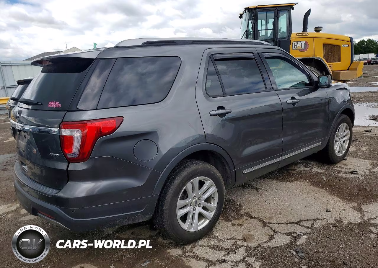 2019 Ford Explorer Xlt VIN:1FM5K8D86KGB25427 - 3