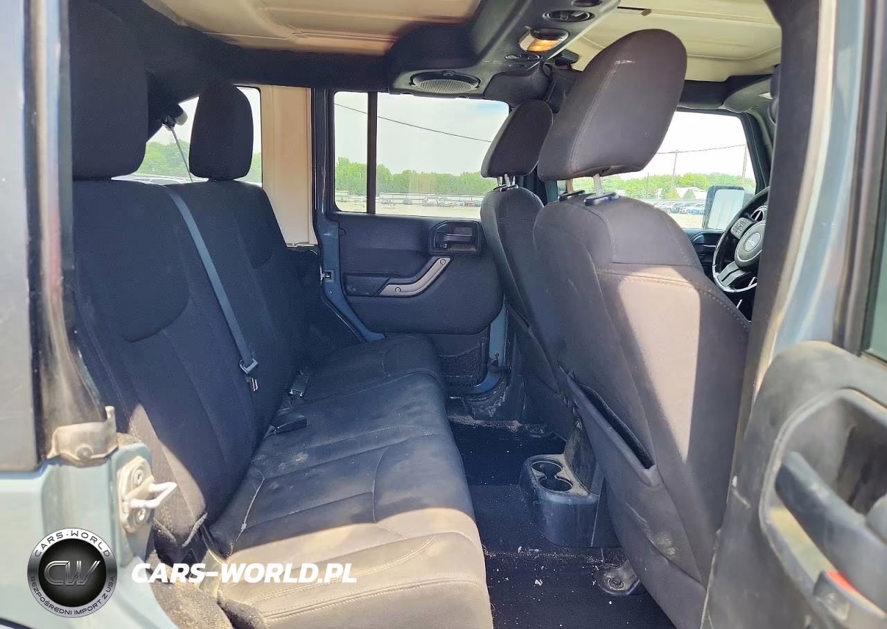 2014 Jeep Wrangler Unlimited Sport VIN:1C4BJWDG3EL163389 - 10
