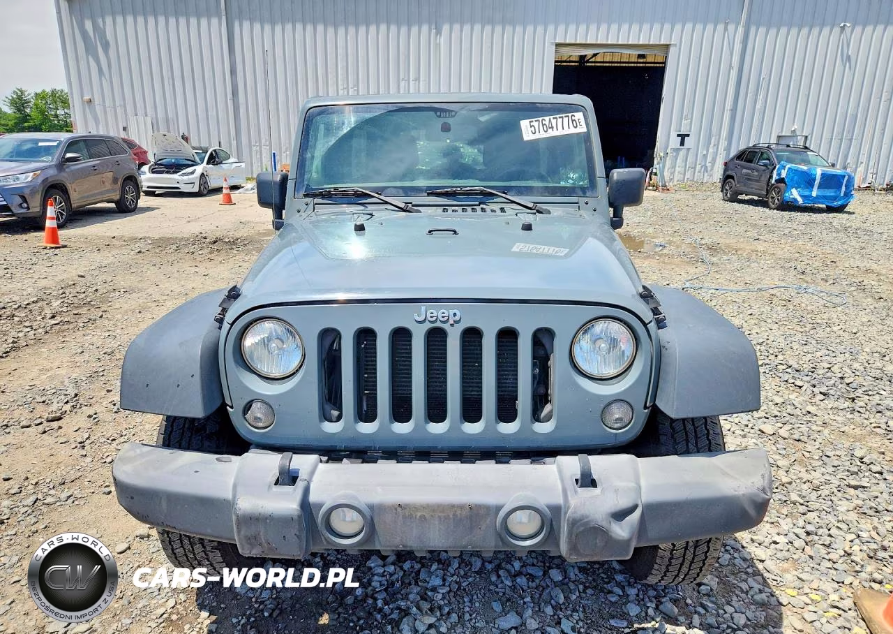 2014 Jeep Wrangler Unlimited Sport VIN:1C4BJWDG3EL163389 - 5