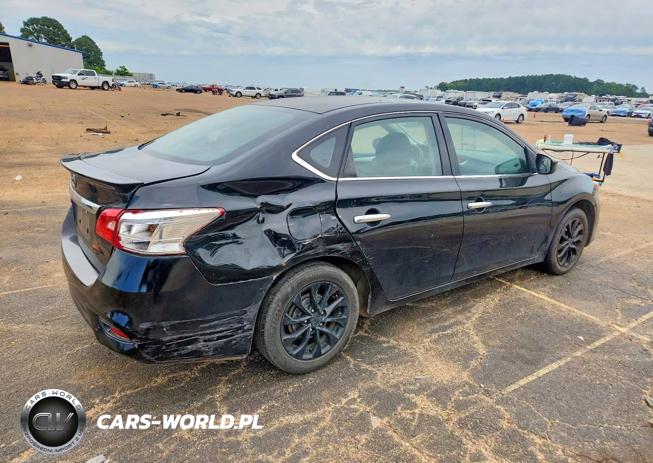 2018 Nissan Sentra VIN:3N1AB7APXJY278112 - 3