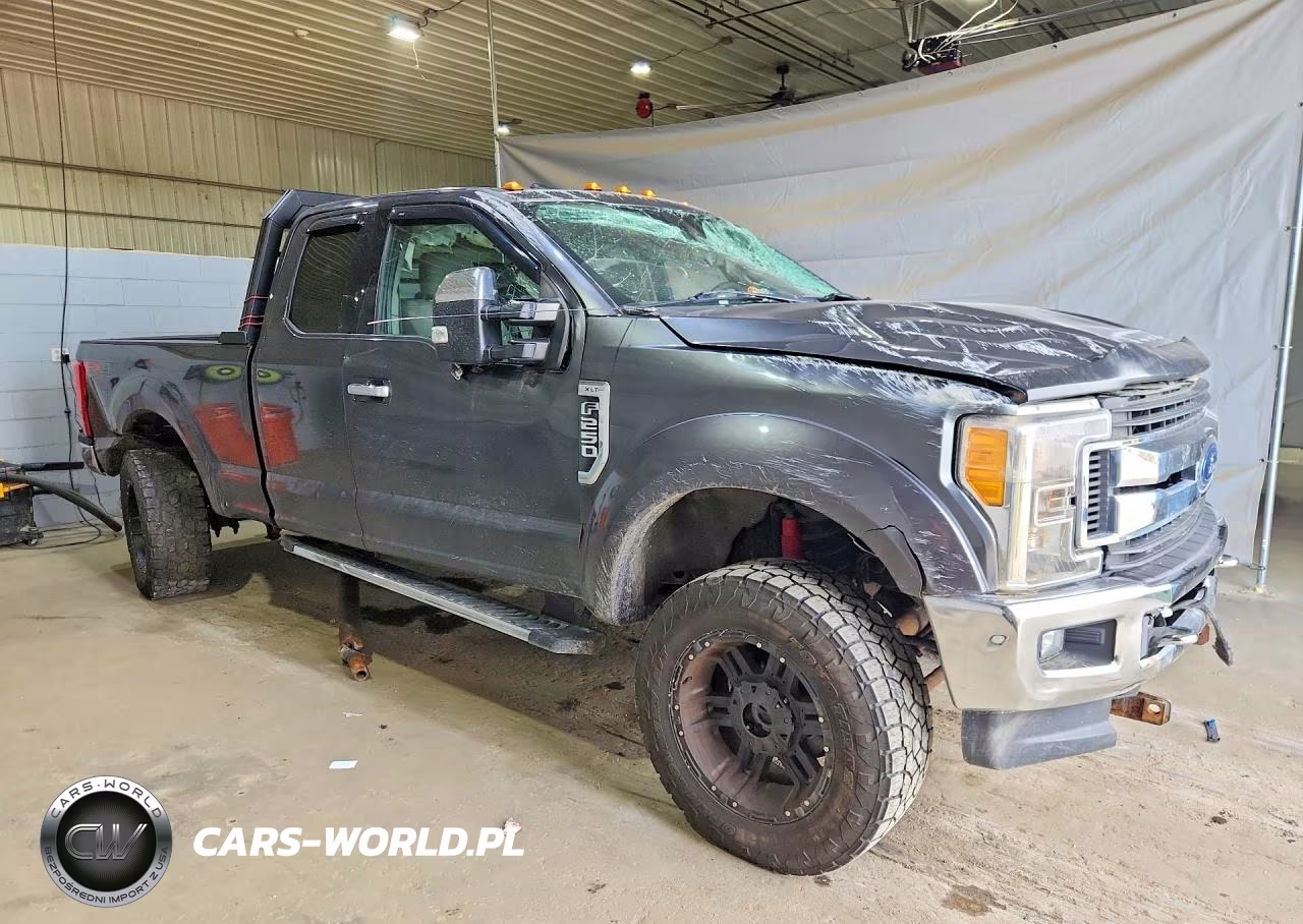 2017 Ford F250 Super Duty VIN:1FT7X2B60HEE11730 - 4