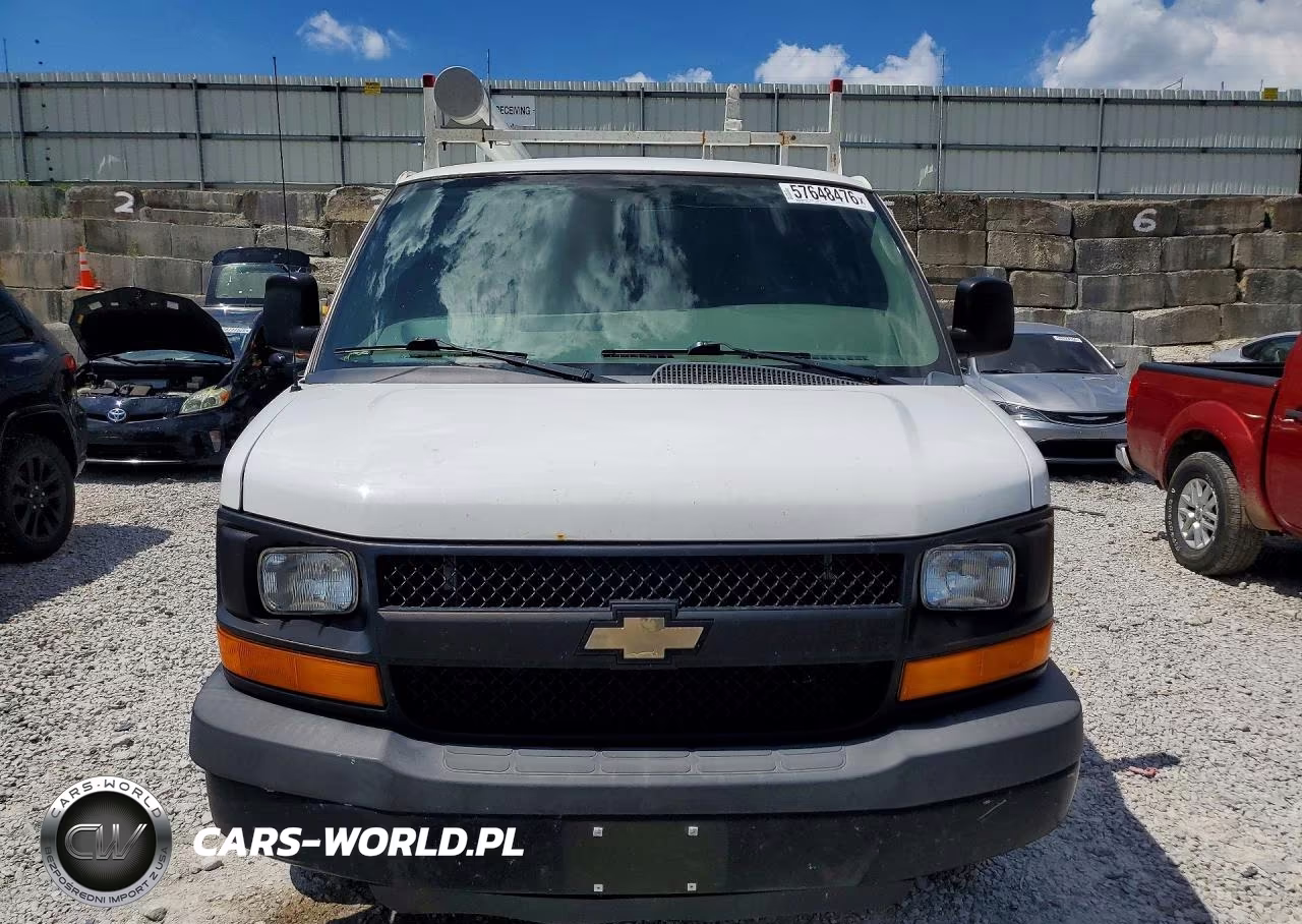 2015 Chevrolet Express G2500 VIN:1GCWGFCF9F1204968 - 5