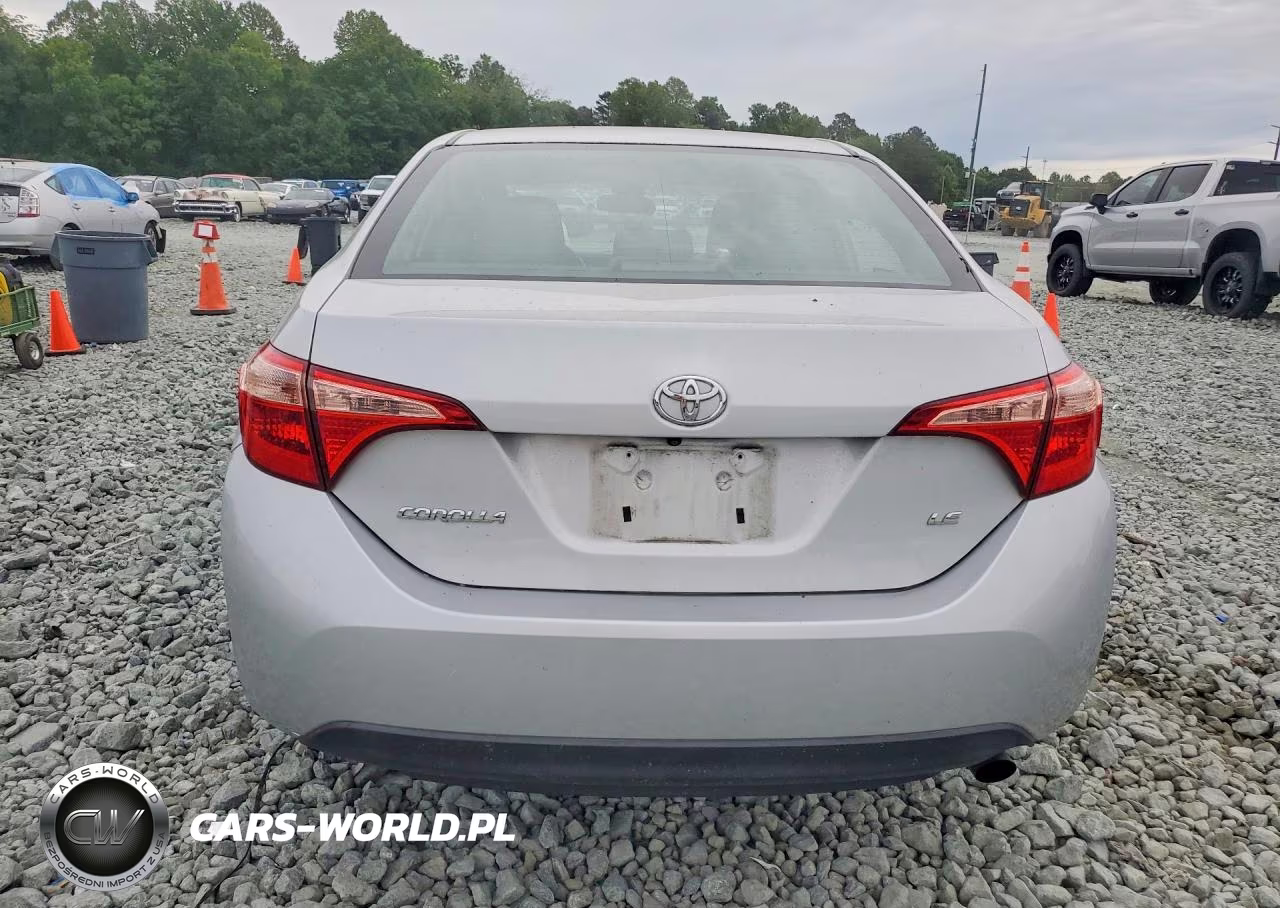 2018 Toyota Corolla Le VIN:2T1BURHE4JC115192 - 6