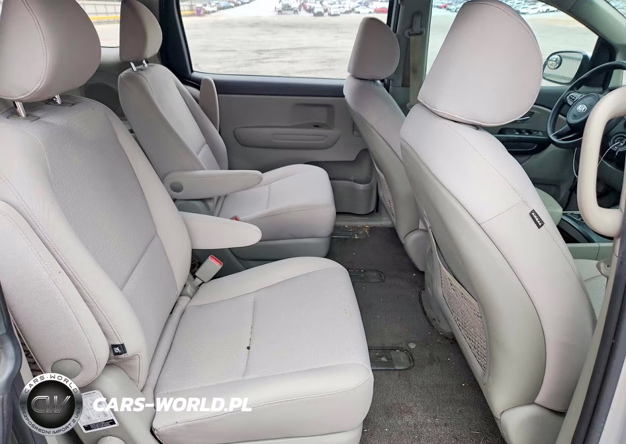 2017 Kia Sedona L VIN:KNDMA5C18H6279593 - 11