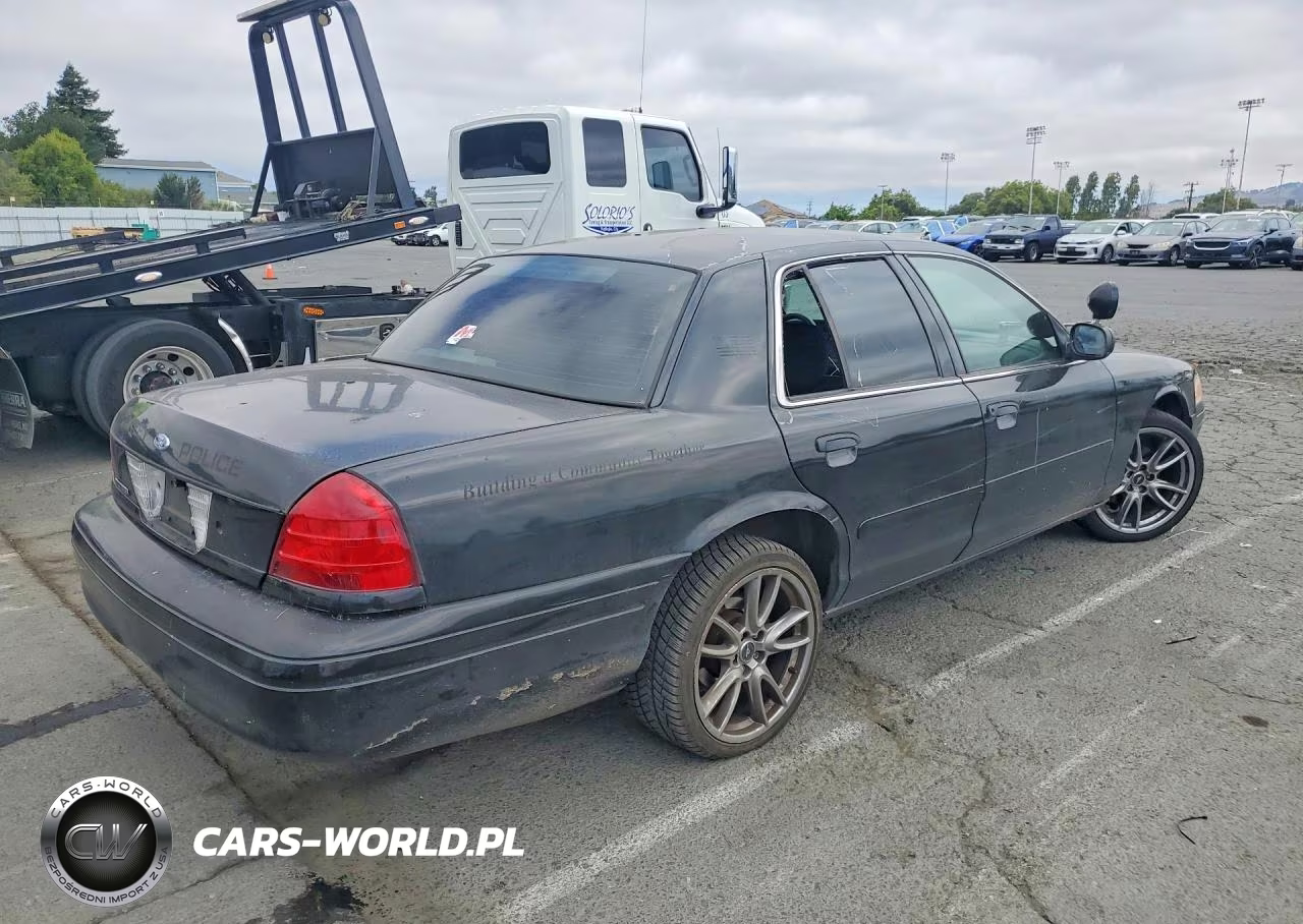 2007 Ford Crown Victoria Police Interceptor VIN:2FAHP71W07X125253 - 3