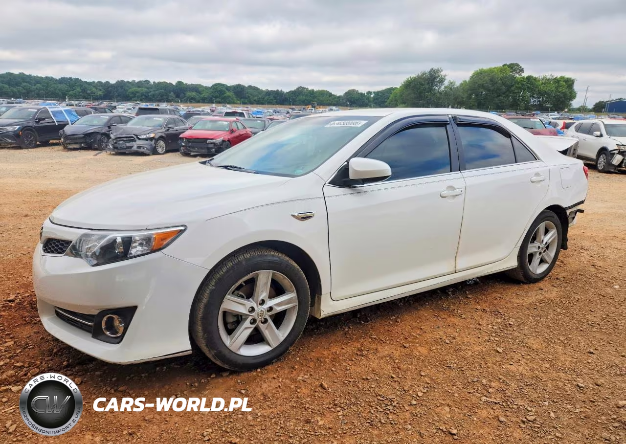 2014 Toyota Camry Se – zdjęcie 1 z 12