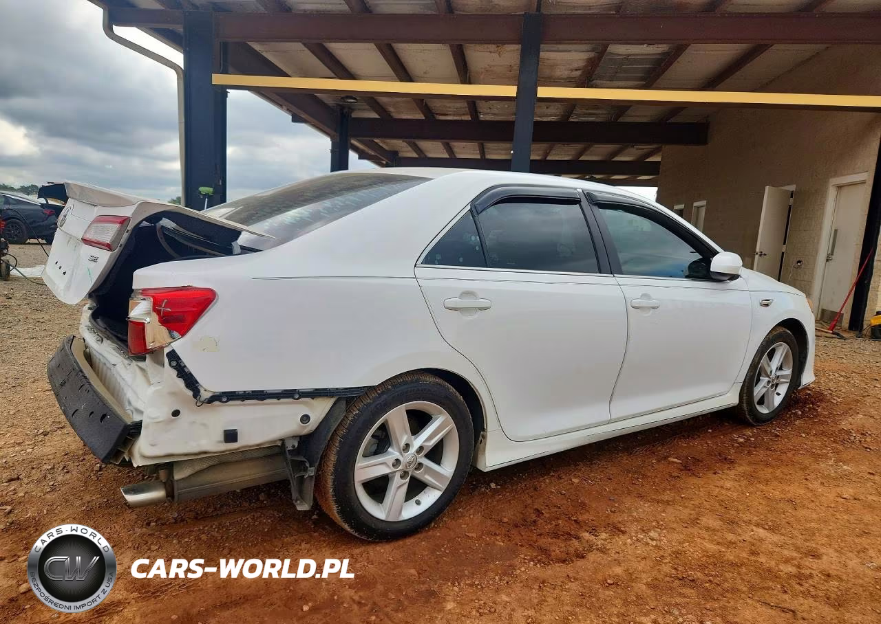 2014 Toyota Camry Se VIN:4T1BF1FKXEU838991 - 3