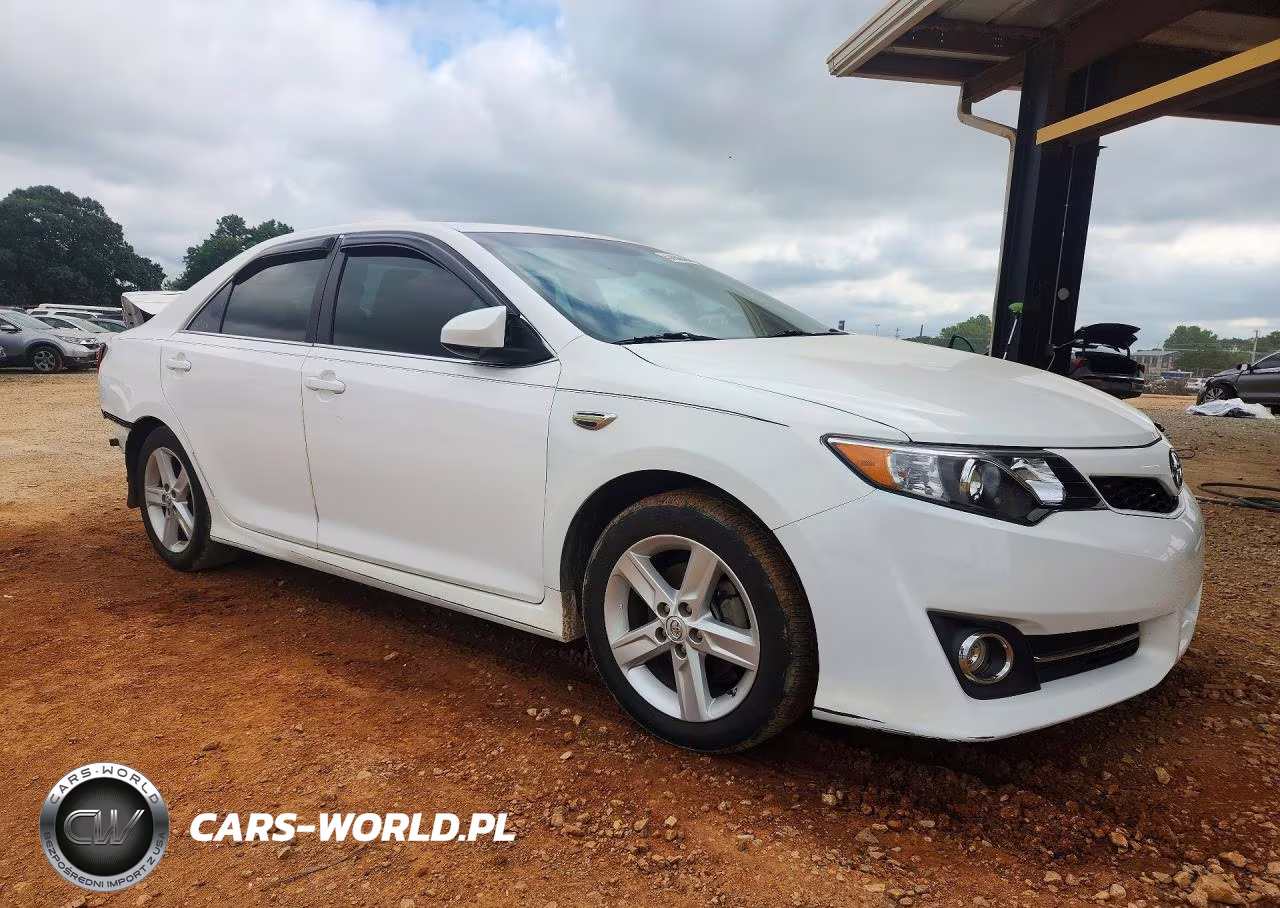 2014 Toyota Camry Se VIN:4T1BF1FKXEU838991 - 4