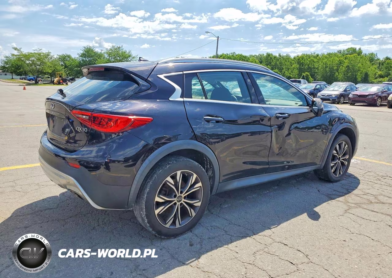 2018 Infiniti Qx30 Luxury VIN:SJKCH5CR9JA052426 - 3