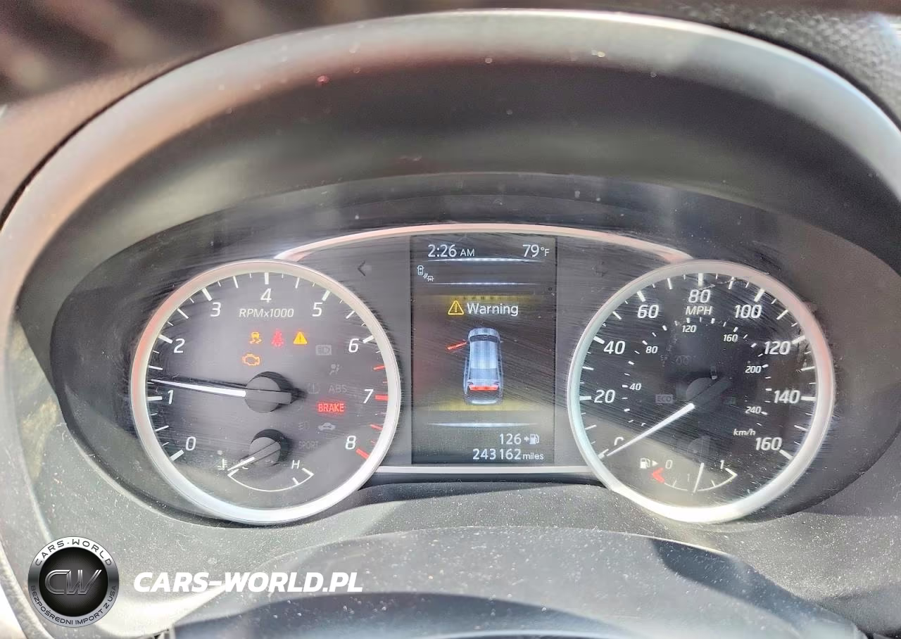 2017 Nissan Sentra Sr Turbo VIN:3N1CB7AP0HY203177 - 9