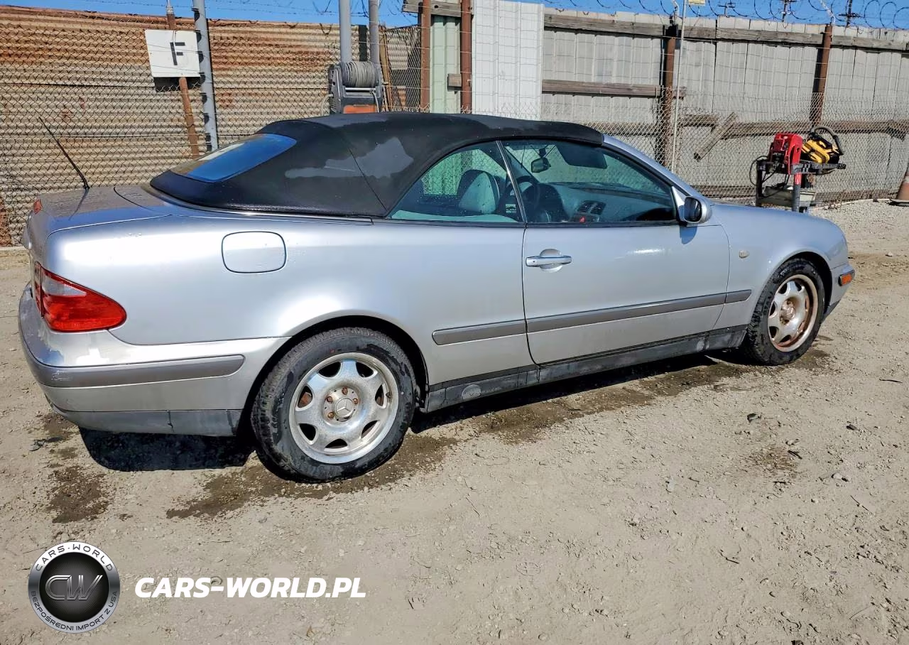 1999 Mercedes-Benz Clk 320 VIN:WDBLK65G2XT027059 - 3