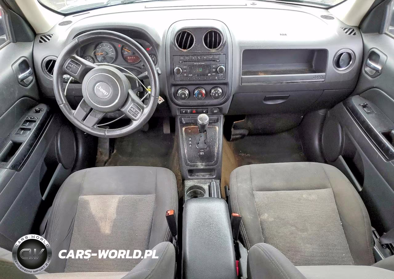 2016 Jeep Patriot Latitude VIN:1C4NJPFA2GD792361 - 8