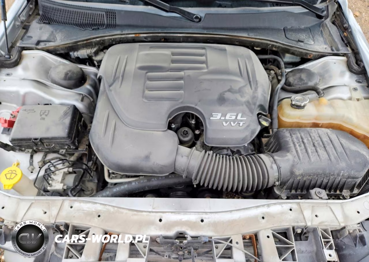 2019 Chrysler 300 Touring VIN:2C3CCAAG9KH727131 - 11