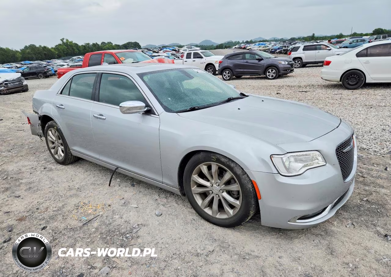 2020 Chrysler 300 Limited VIN:2C3CCAKGXLH142042 - 4