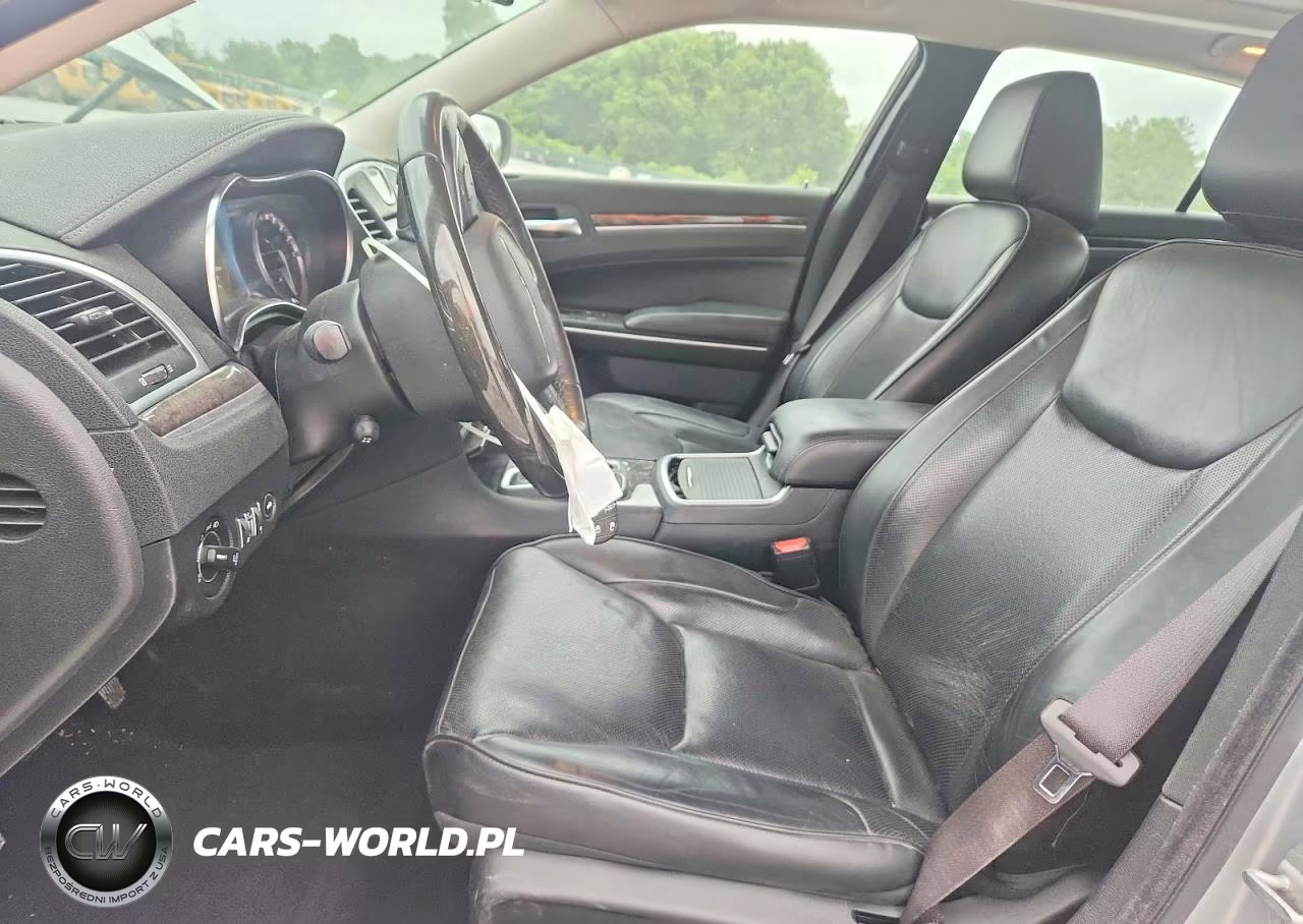 2020 Chrysler 300 Limited VIN:2C3CCAKGXLH142042 - 7