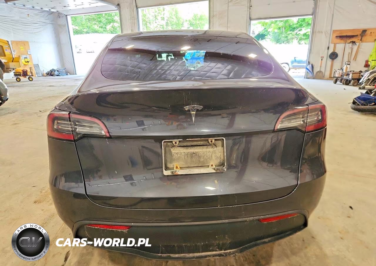 2020 Tesla Model Y VIN:5YJYGDEE7LF031519 - 6